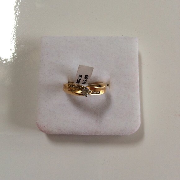 NWT STUNNING 14k GOLD & DIAMOND RING MSRP 1,325 - Picture 5 of 7